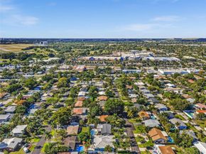 2051 NE 25th Avenue, Pompano Beach FL 33062