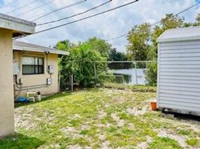 2611 NW 27th Street, Oakland Park FL 33311