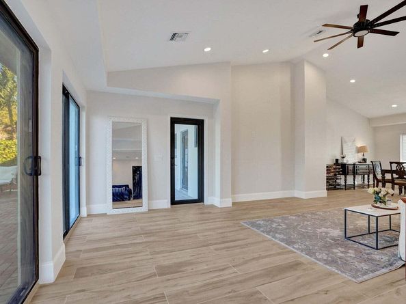 1107 SE 13th Court, Deerfield Beach FL 33441