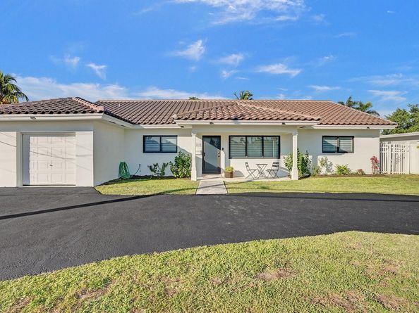 1107 SE 13th Court, Deerfield Beach FL 33441