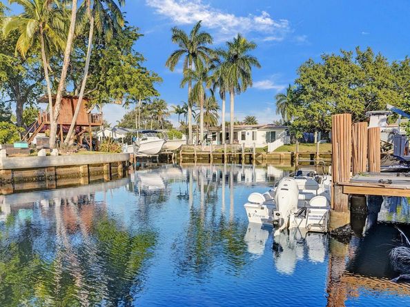 1107 SE 13th Court, Deerfield Beach FL 33441