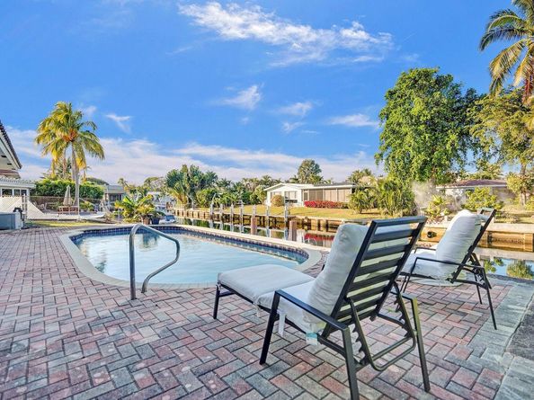 1107 SE 13th Court, Deerfield Beach FL 33441