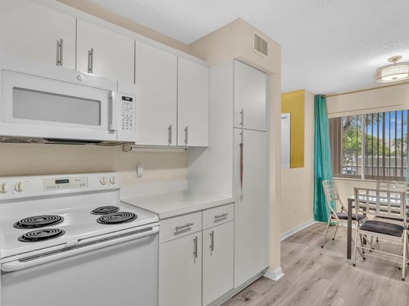 9587 Weldon Cir B211, Tamarac FL 33321