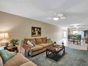 2201 Lucaya Bnd J3, Coconut Creek FL 33066