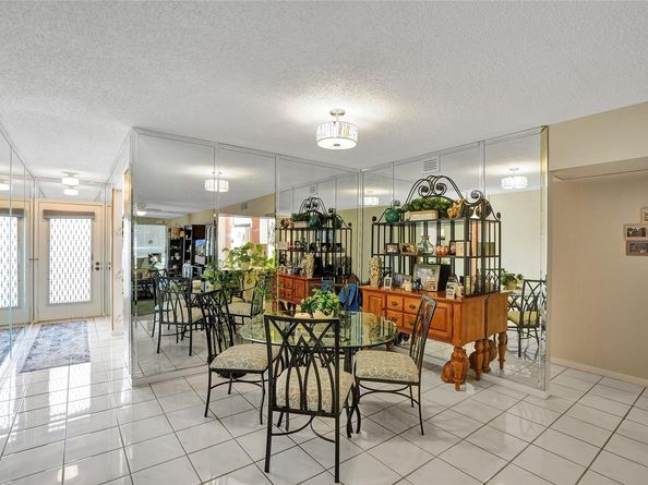 2201 Lucaya Bnd J3, Coconut Creek FL 33066