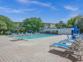 2201 Lucaya Bnd J3, Coconut Creek FL 33066