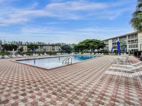 2201 Lucaya Bnd J3, Coconut Creek FL 33066