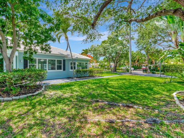 1220 N Swinton Avenue, Delray Beach FL 33444