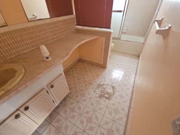 4290 NW 41st Ter, Lauderdale Lakes FL 33319