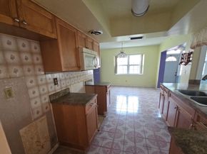 4290 NW 41st Ter, Lauderdale Lakes FL 33319