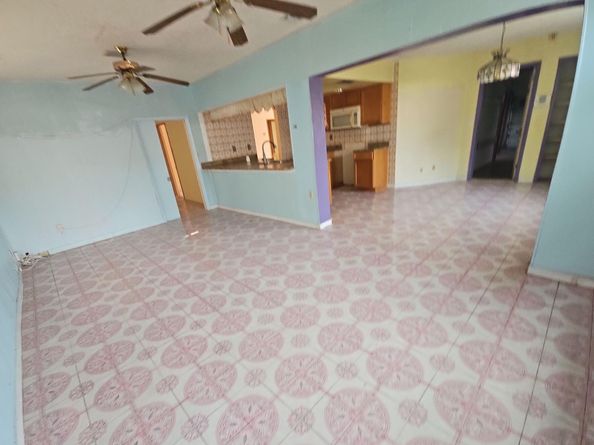 4290 NW 41st Ter, Lauderdale Lakes FL 33319