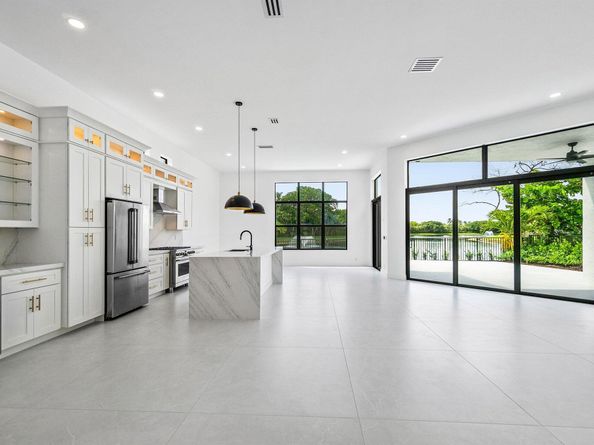 335 Sunset Bay Lane, Palm Beach Gardens FL 33418