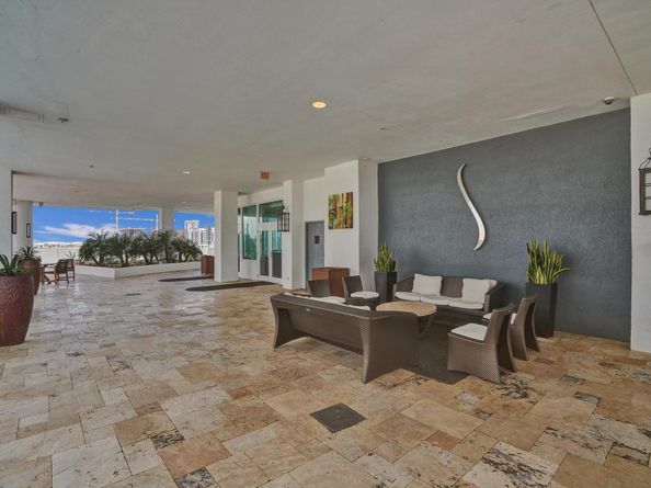 315 NE 3rd Ave 1201, Fort Lauderdale FL 33301