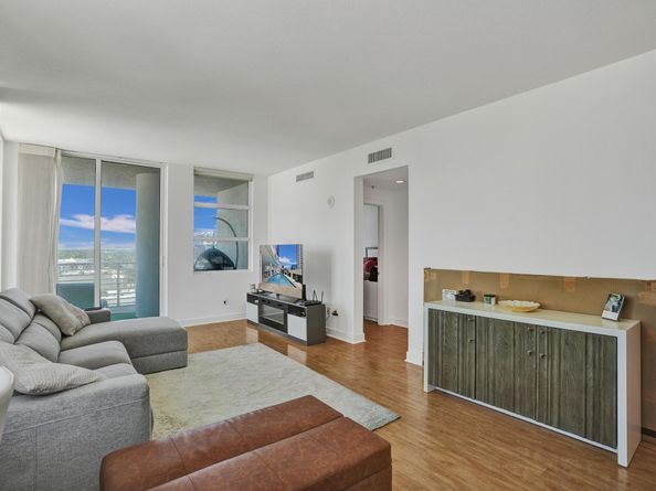 315 NE 3rd Ave 1201, Fort Lauderdale FL 33301