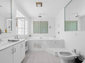 1100 N Northlake Dr, Hollywood FL 33019