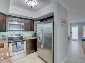 904 NE 18th St, Fort Lauderdale FL 33305