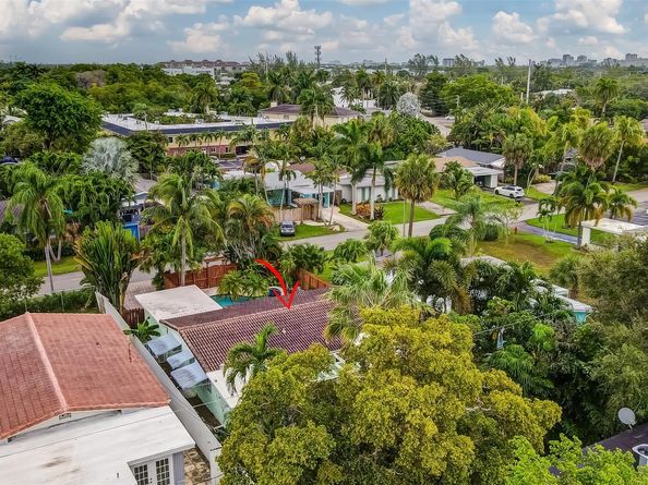 904 NE 18th St, Fort Lauderdale FL 33305