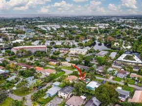 904 NE 18th St, Fort Lauderdale FL 33305
