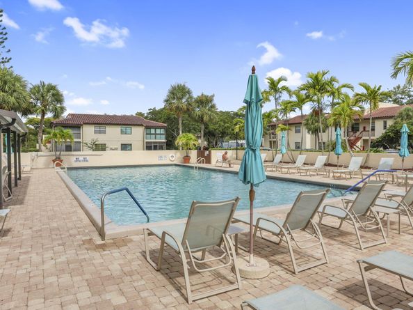 21863 Arriba Real 8j, Boca Raton FL 33433
