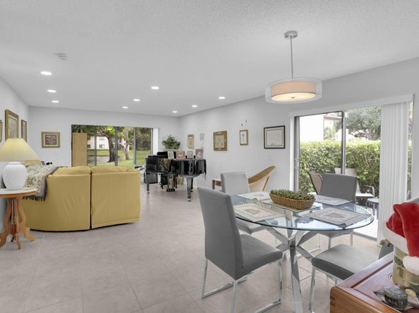 21863 Arriba Real 8j, Boca Raton FL 33433