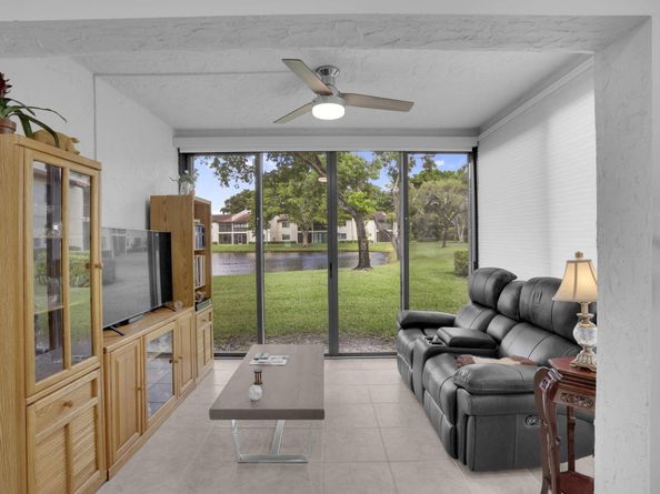21863 Arriba Real 8j, Boca Raton FL 33433
