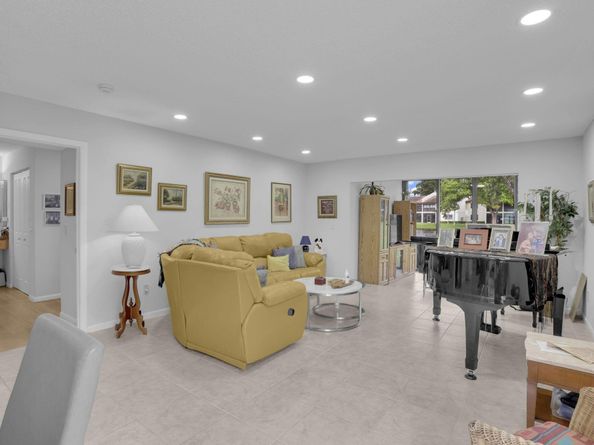 21863 Arriba Real 8j, Boca Raton FL 33433