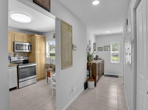 21863 Arriba Real 8j, Boca Raton FL 33433