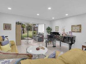 21863 Arriba Real 8j, Boca Raton FL 33433
