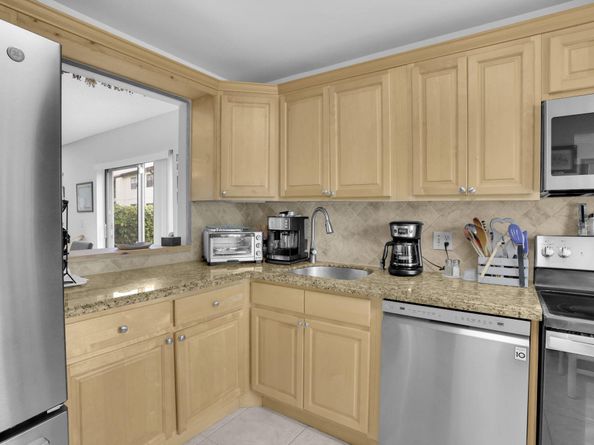 21863 Arriba Real 8j, Boca Raton FL 33433