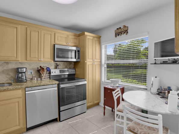 21863 Arriba Real 8j, Boca Raton FL 33433