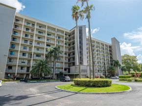 2205 S Cypress Bend Dr 501, Pompano Beach FL 33069