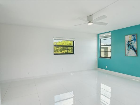 2205 S Cypress Bend Dr 501, Pompano Beach FL 33069