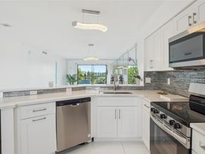 2205 S Cypress Bend Dr 501, Pompano Beach FL 33069
