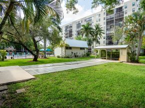 2205 S Cypress Bend Dr 501, Pompano Beach FL 33069