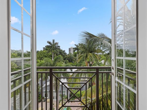285 SE 6th Avenue I, Delray Beach FL 33483