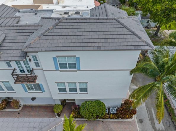 285 SE 6th Avenue I, Delray Beach FL 33483