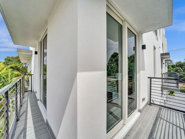 1220 NE 15th Avenue, Fort Lauderdale FL 33304