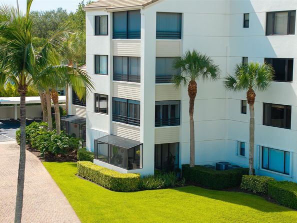827 Oak Harbour Drive 827, Juno Beach FL 33408