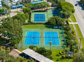827 Oak Harbour Drive 827, Juno Beach FL 33408