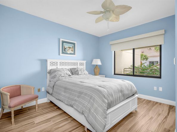827 Oak Harbour Drive 827, Juno Beach FL 33408