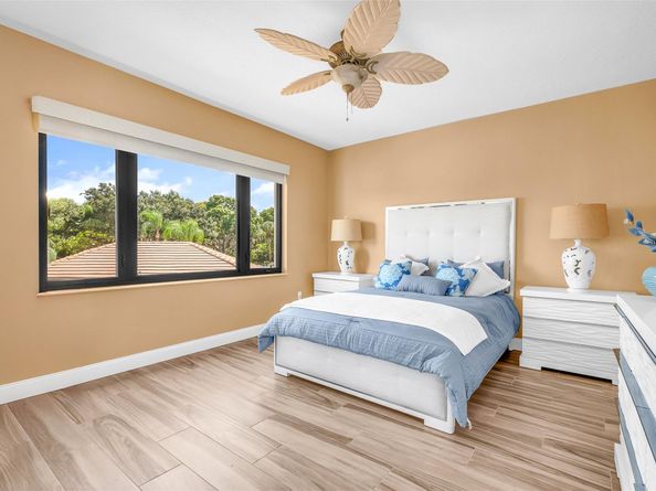 827 Oak Harbour Drive 827, Juno Beach FL 33408