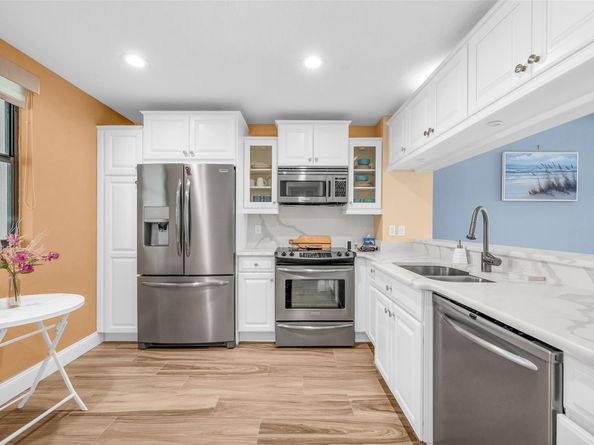 827 Oak Harbour Drive 827, Juno Beach FL 33408