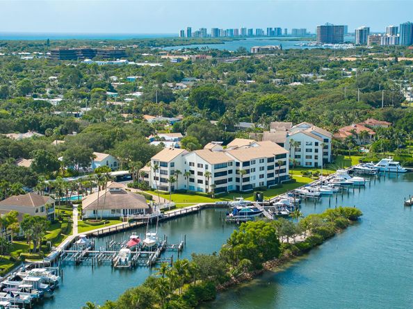 827 Oak Harbour Drive 827, Juno Beach FL 33408