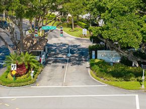 827 Oak Harbour Drive 827, Juno Beach FL 33408
