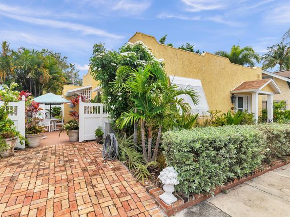 239 Lytton Court, West Palm Beach FL 33405