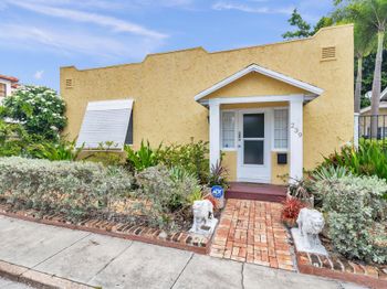 239 Lytton Court