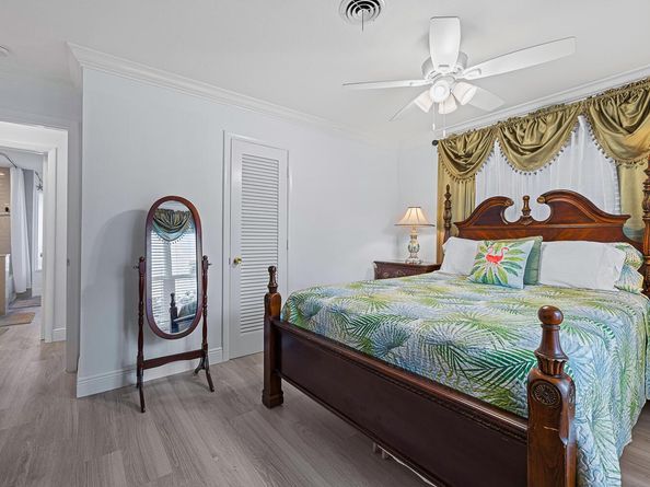 1741 NW 39th Street, Oakland Park FL 33309