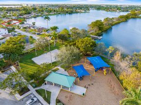 1741 NW 39th Street, Oakland Park FL 33309
