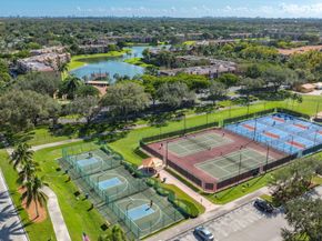 6033 Coral Lake Dr 6033, Margate FL 33063