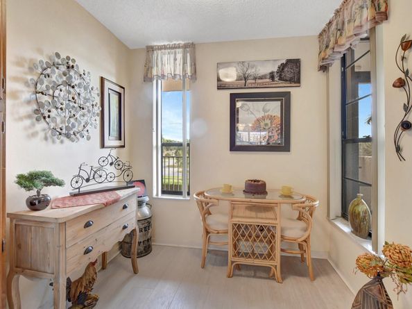 6033 Coral Lake Dr 6033, Margate FL 33063